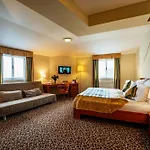 Otel U Divadla - Czech Leading Prag