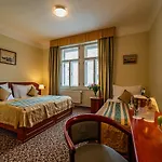 Otel U Divadla - Czech Leading 4*