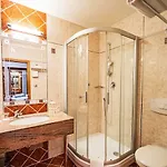 U Divadla - Czech Leading Otel