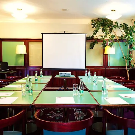 Hotell U Divadla - Czech Leading 4*