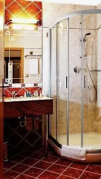 Otel U Divadla - Czech Leading Prag