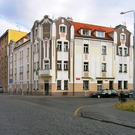 Hotel U Divadla - Czech Leading 4*